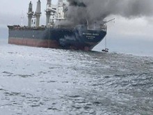 Dua Kapal Ditembak di Selat Hormuz, Semua Awak Selamat