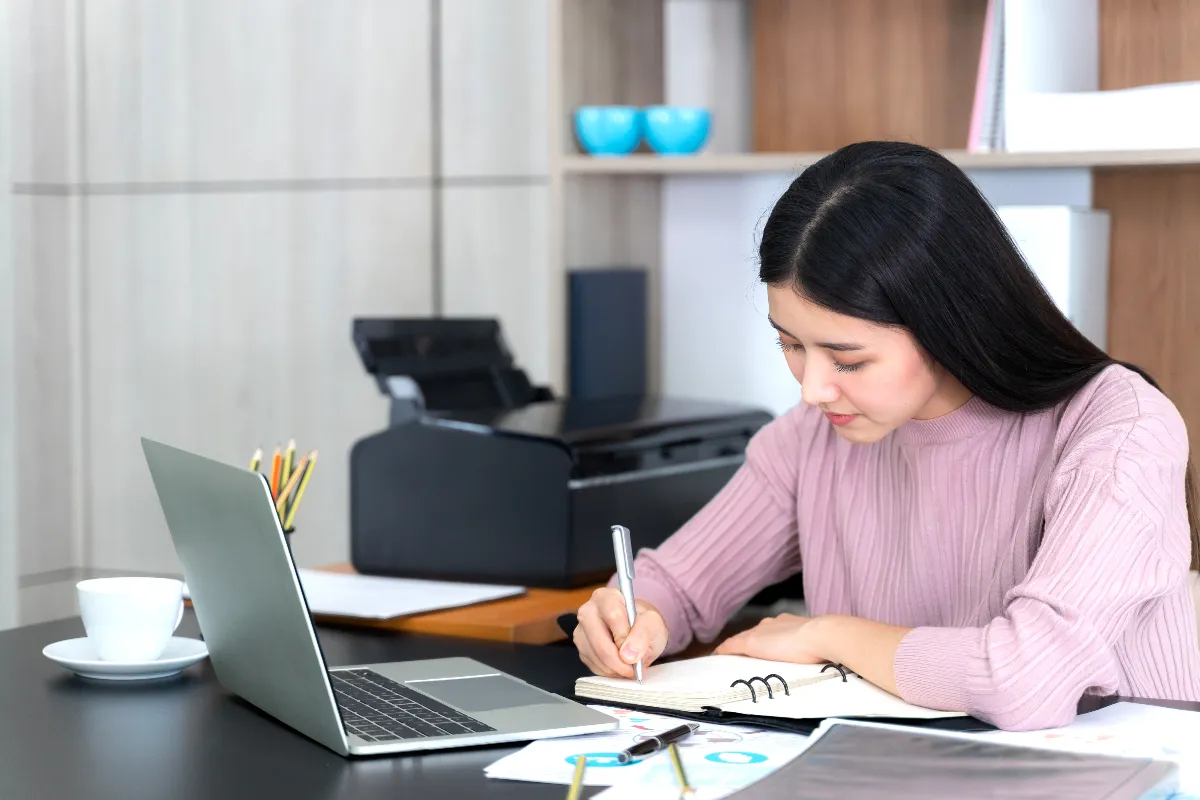 Strategi Efektif Mengelola Utang bagi Freelancer agar Keuangan Tetap Stabil