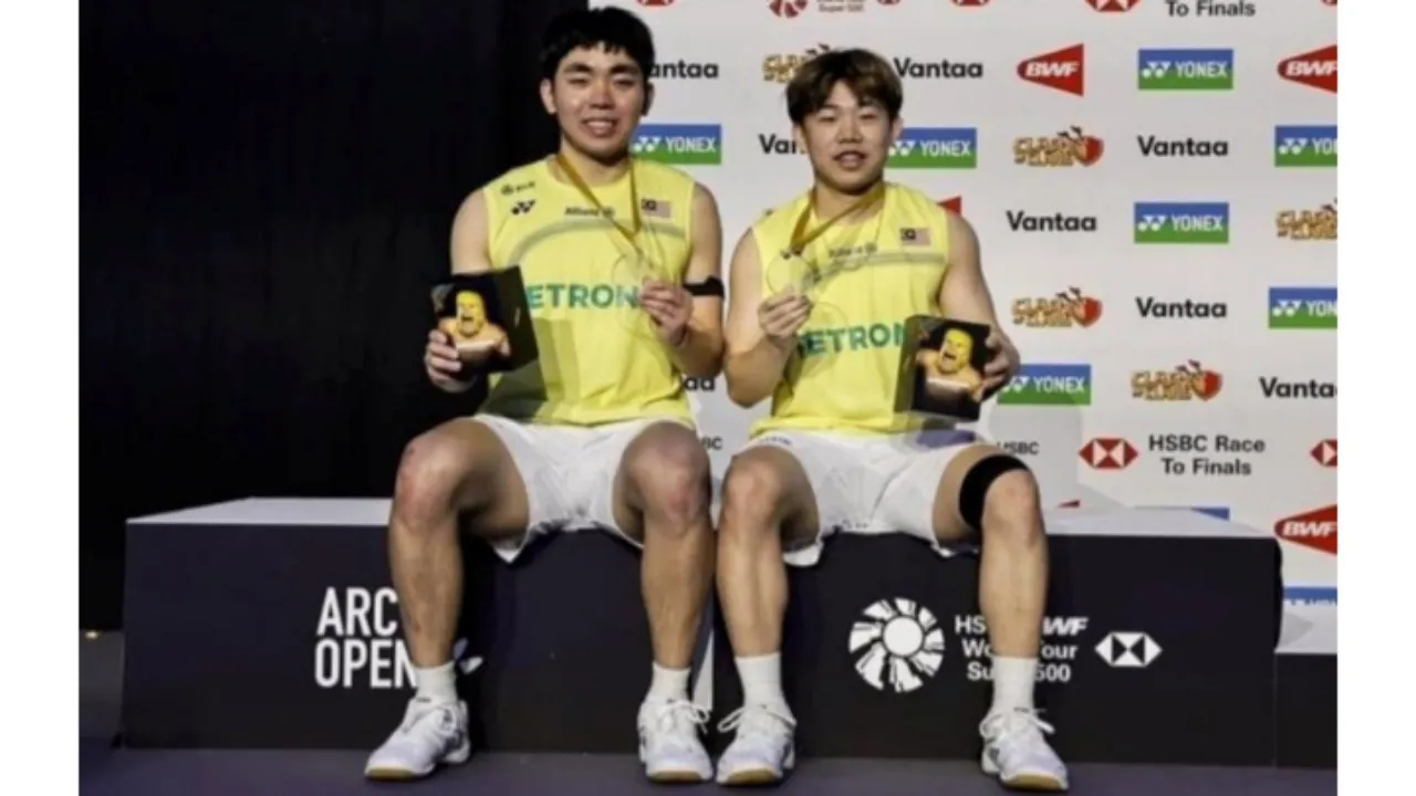 Aaron Tai dan Yap Roy King Persembahkan Gelar Arctic Open untuk Pelatih Herry IP