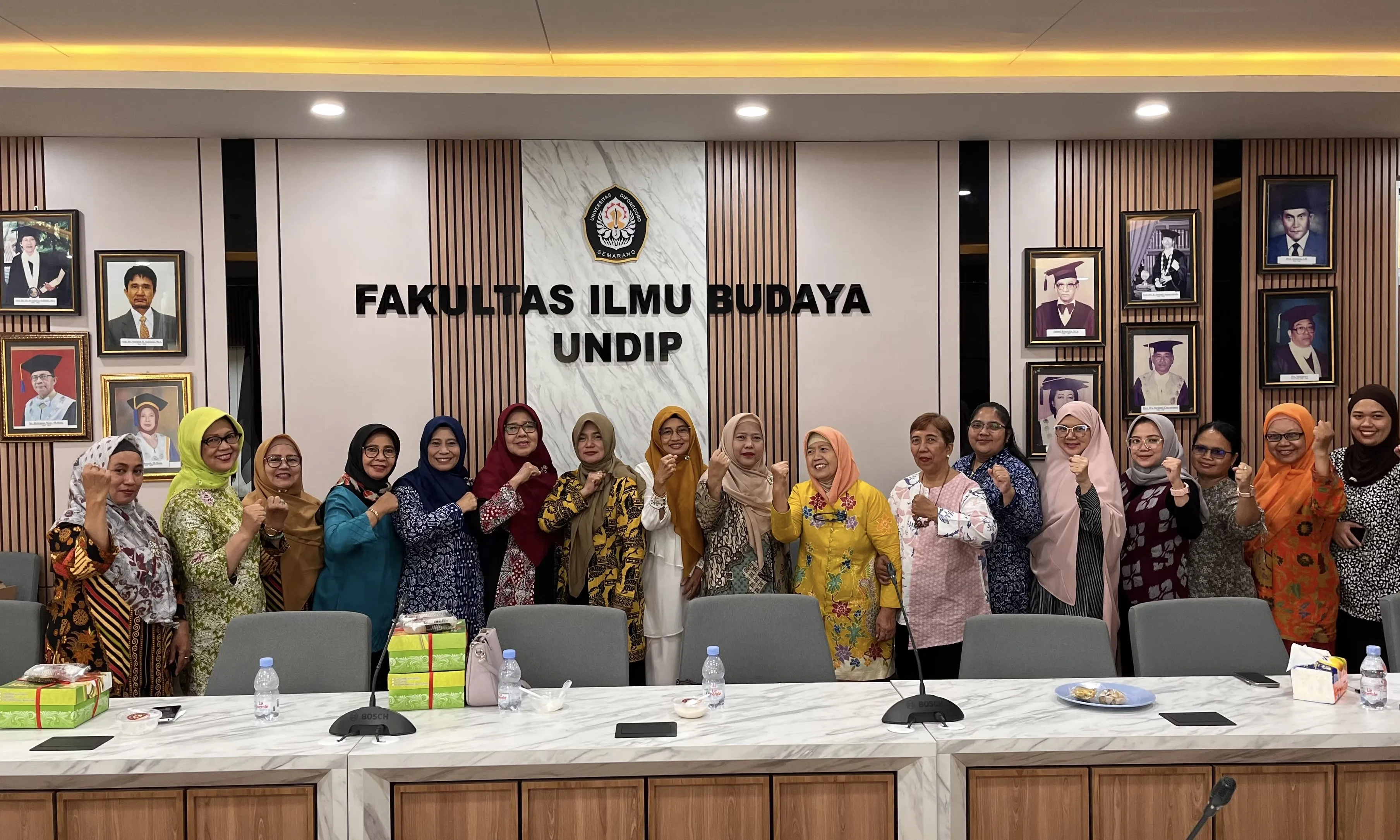 Momen Memperkuat Hubungan, DWP FIB Undip Selenggarakan Pertemuan Bulanan dan Khataman Al-Quran