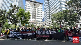 ---
Aliansi Mahasiswa Minta MK Terima Uji Materi UU Peradilan Militer

---