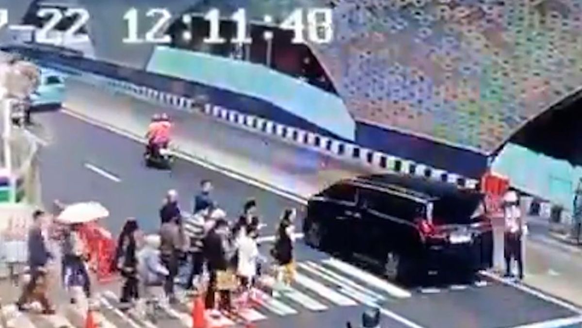 Sopir Alphard Gunakan Pelat Palsu untuk Menghindari Aturan Ganjil Genap
