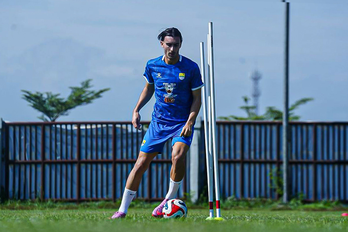 ---
Persib Bandung Siap Hancurkan Harapan Persija di El Clasico Indonesia

---