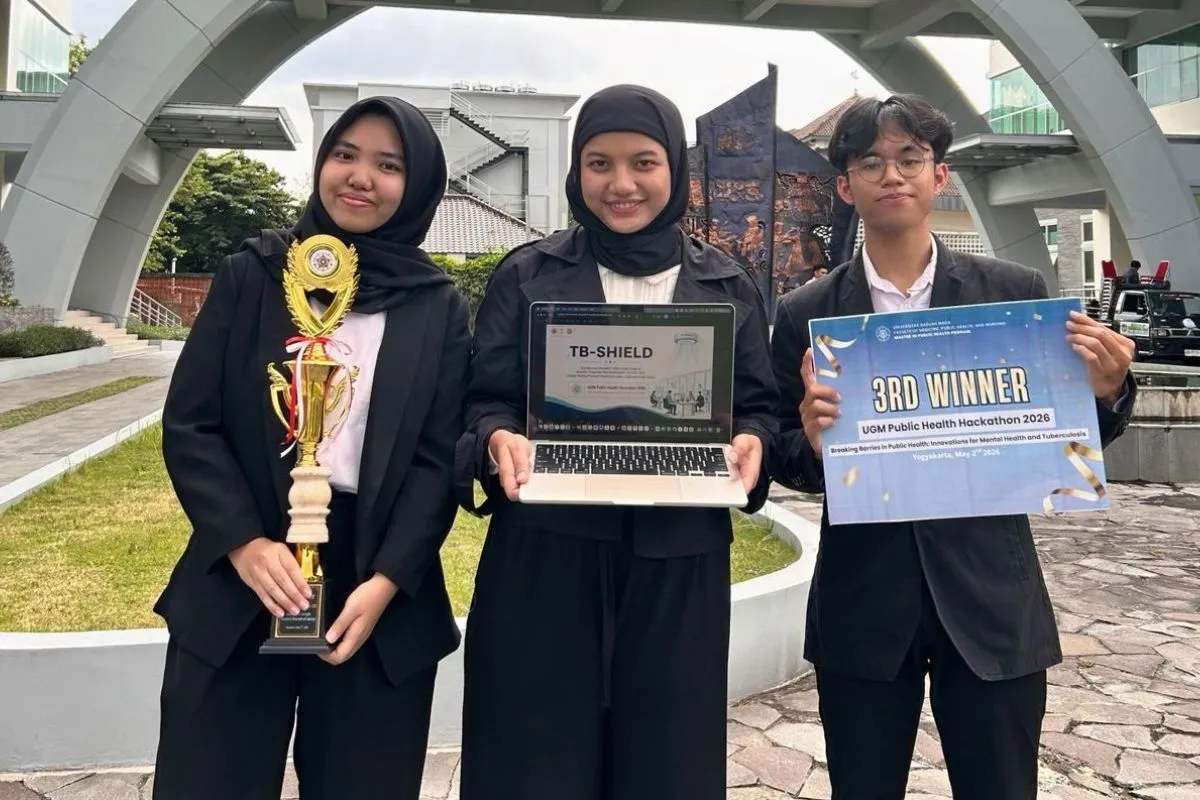 Mahasiswa UNAIR Sukses Angkat Masalah TBC di Tempat Kerja dalam UGM Public Health Hackathon 2026