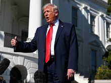 Pertemuan AS-Iran Kembali Digelar, Trump Sampaikan Isyarat Tindakan di Pakistan