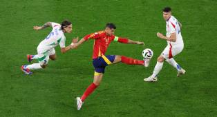 Barcelona Semakin Percaya Diri Gaet Bastoni dari Inter