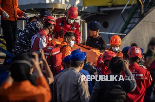 Kecelakaan KM Virgo: Ombak Tinggi Hantam Kapal di Laut Jawa
