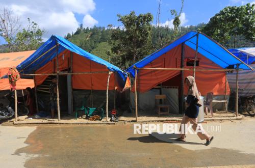 Bhayangkari Berikan Bantuan Sembako dan Pendidikan di Aceh