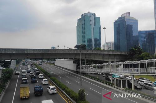 Prakiraan Cuaca Jakarta: Cerah Pagi, Hujan Ringan Malam Hari