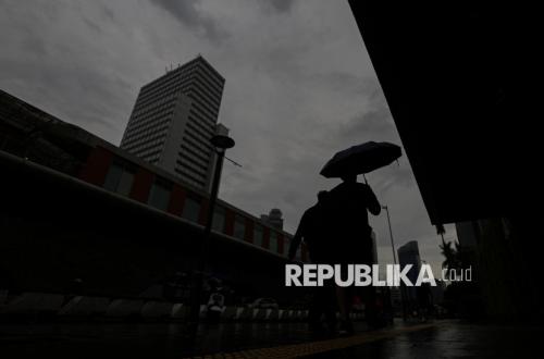 Prakiraan Cuaca BMKG: Hujan Mengguyur Kota Besar di Indonesia pada Sabtu