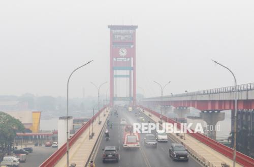 BNPB Gunakan 2,4 Ton Es Kering untuk Atasi Kabut Asap di Sumsel