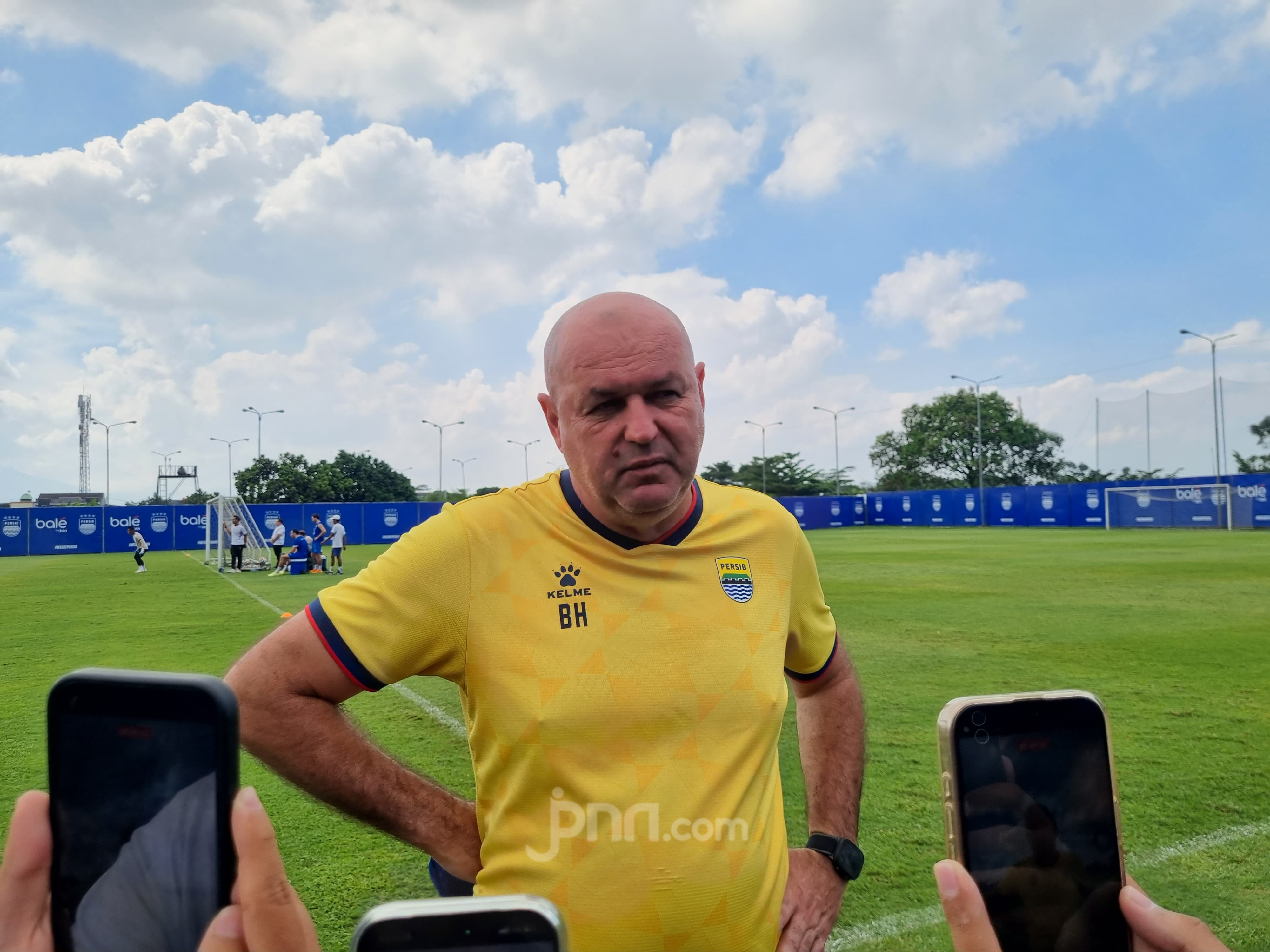 Antusiasme Bojan Hodak Menyambut Pertandingan Persija vs Persib di SUGBK