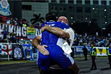 Bojan Hodak Dihadapkan pada Pilihan Menarik: Tetap Bersama Persib Bandung atau Melanjutkan Karier di Tempat Lain?