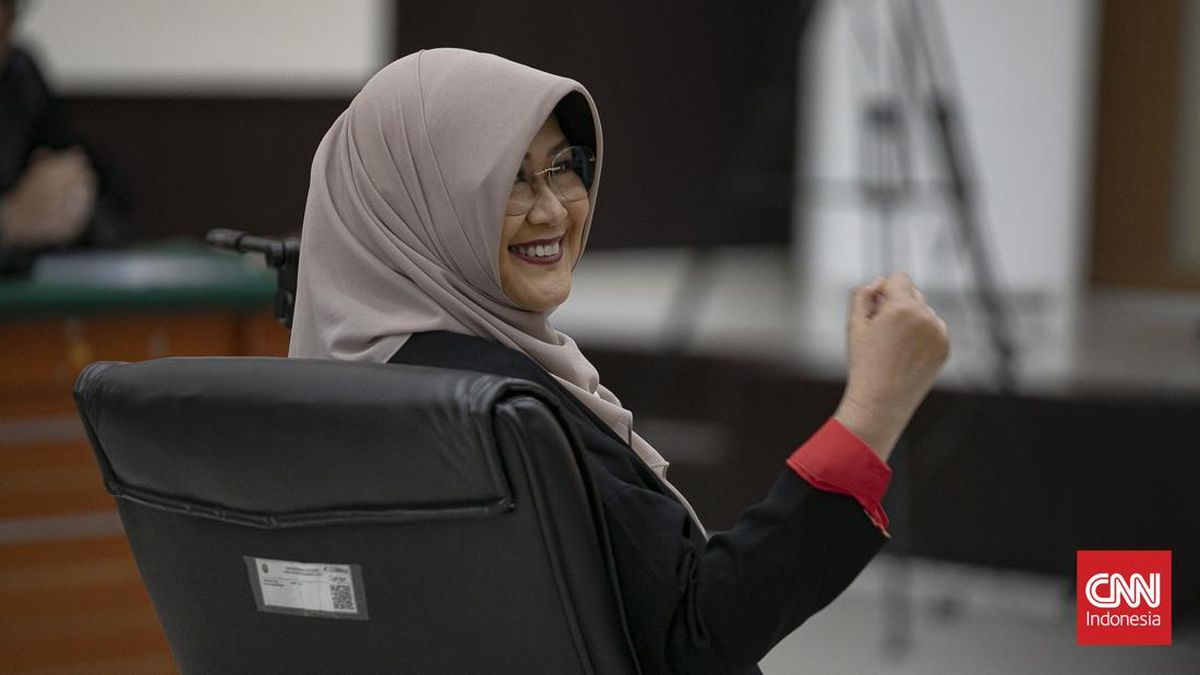 Putusan Sela Kasus Ijazah Jokowi, dr Tifa: Keadilan Telah Berdiri