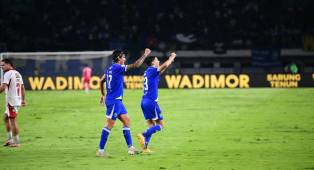 Pertarungan Sengit: Persib Bandung Menang Dramatis Melawan Bali United 3-2
