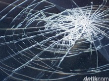 Driver Ojol Tewas Tertabrak Truk Usai Pindah Jalur di Jakut