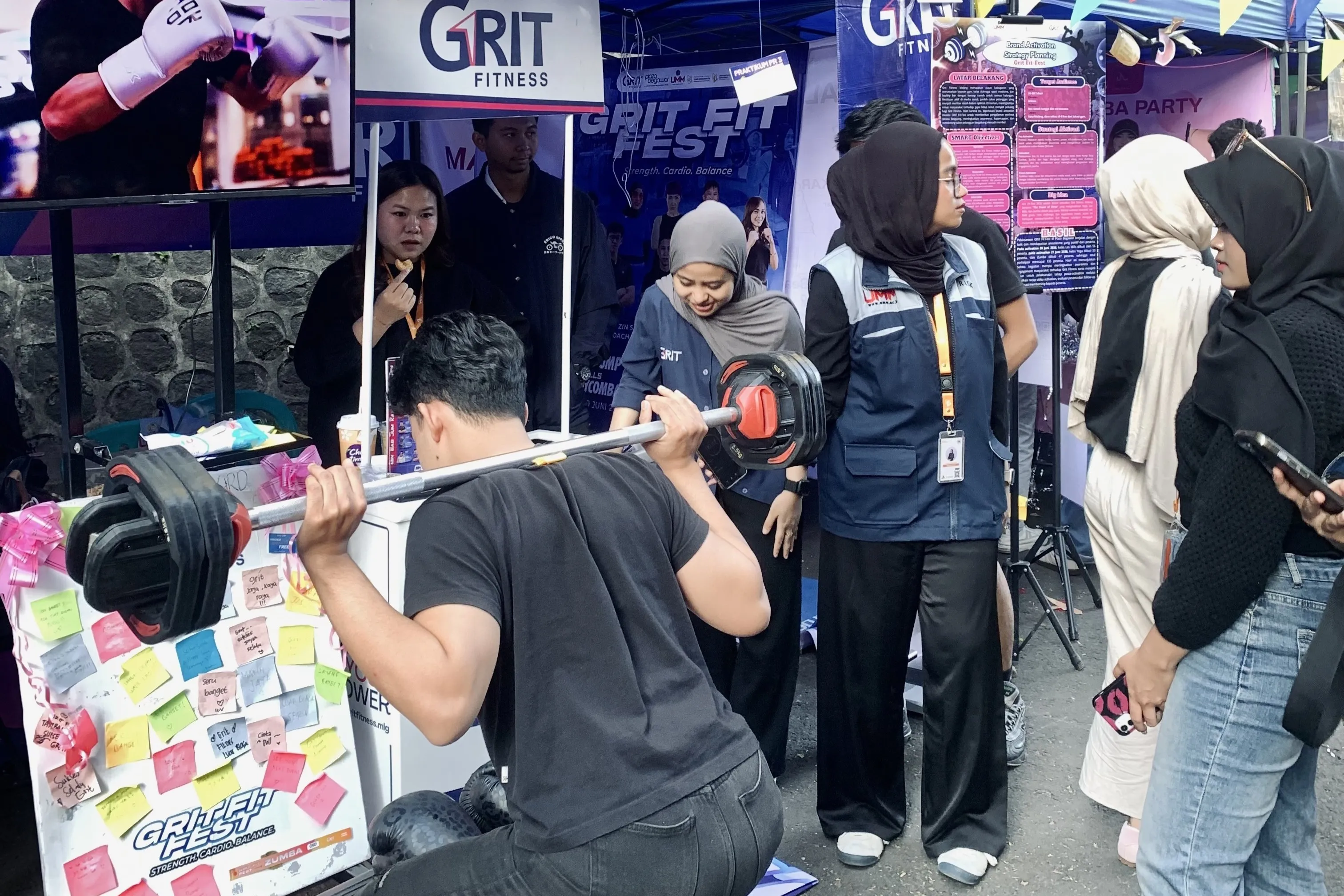 Dua Acara Kreatif: GRIT FIT-FEST dan SAMAKARYA Tampilkan Inovasi Kelompok ASTERISK UMM