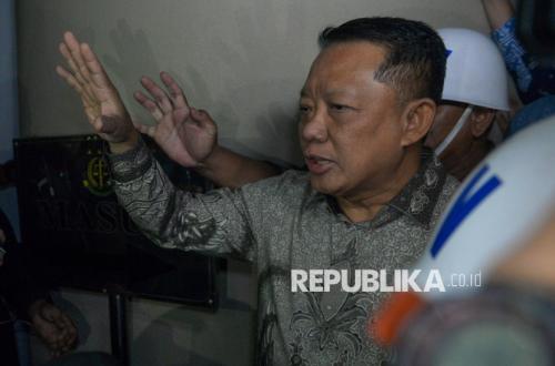 Mantan Jampidsus Ditahan, Mengklaim Proses Hukum Tidak Sah