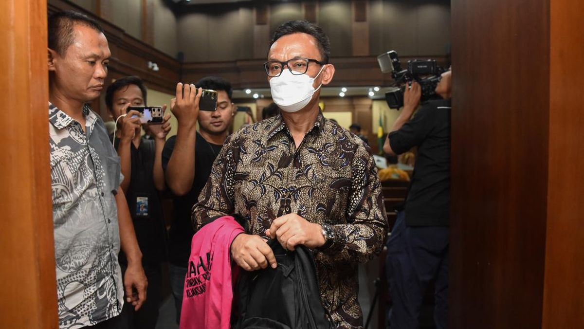 Mantan Ketua PN Jakarta Selatan Dijatuhi Hukuman 14 Tahun Penjara Terkait Kasus Suap Migor