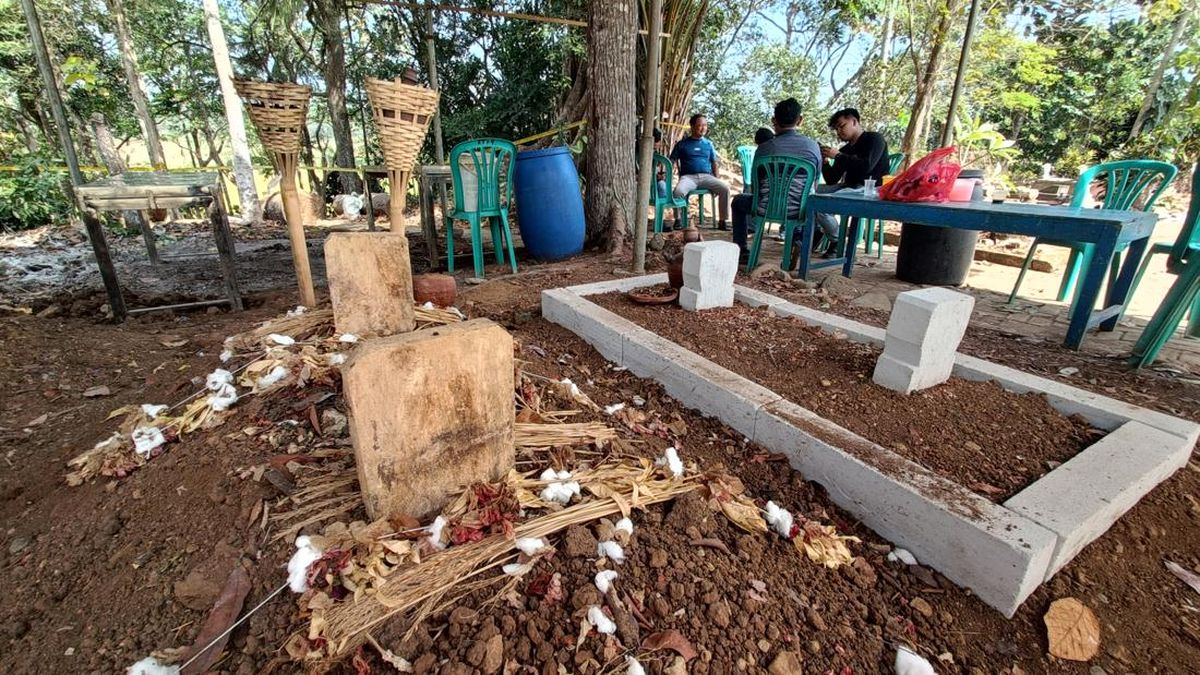 Proses Ekshumasi Jenazah Sutrimo Dimulai, Tim Forensik Ambil Sampel