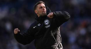 Fabian Hurzeler Ajak Brighton Manfaatkan Pertandingan Melawan Chelsea untuk Berkembang