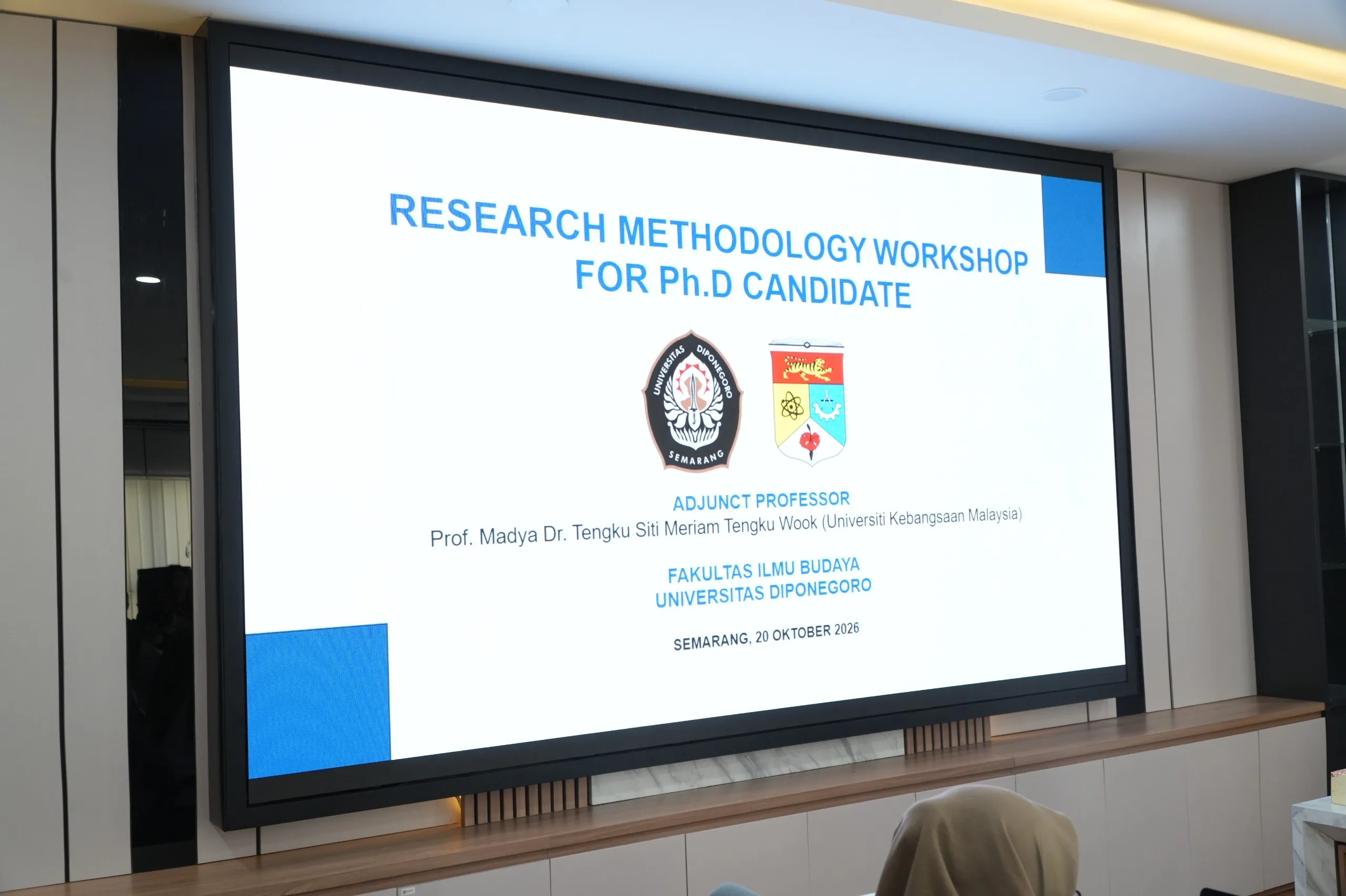 Workshop Metodologi Riset Ph.D di FIB Undip dengan Kehadiran Prof. Madya Tengku Siti Meriam dari UKM Malaysia