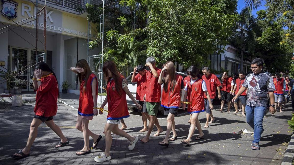 Penggerebekan di Surabaya: 41 Warga Negara Asing Terlibat Kasus Penipuan Online