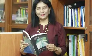 Hari Kartini, Dosen UNAIR Bahas Esensi Pemberdayaan dan Beban Ganda Perempuan