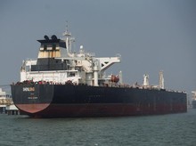 Hari Pertama Blokade AS, Tiga Kapal Tanker Sukses Melintas di Selat Hormuz