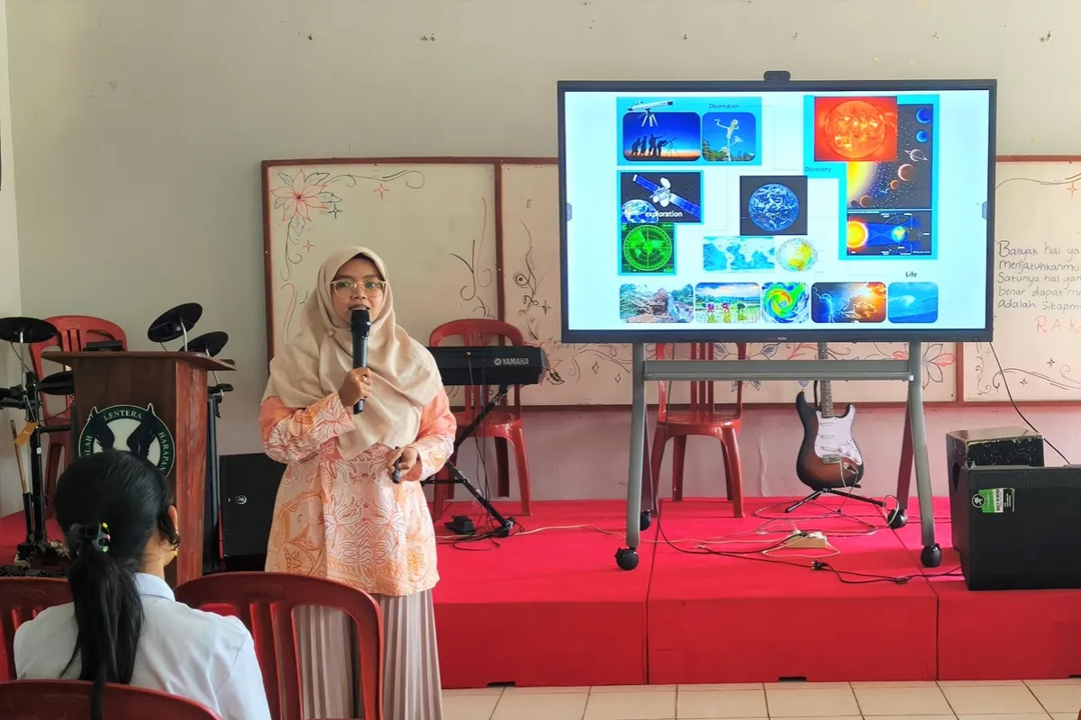Mengenalkan Keajaiban Ilmu Atmosfer dan Astronomi kepada Siswa Lampung Timur