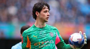 ---
James Trafford Bersiap Tinggalkan Man City, Apakah Newcastle United Masih Berminat?  
---