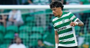 ---
Manchester United Harus Segera Amankan Maxi Araujo Agar Tak Terkejar Arsenal

---