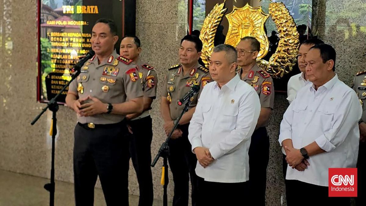 ---
Kapolri dan Menteri Perhubungan Diskusikan Persiapan Libur Nataru dan Kecelakaan Transportasi

---