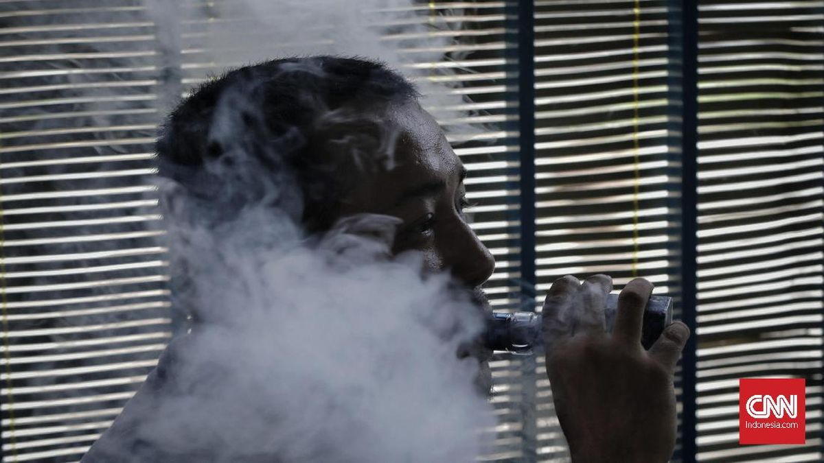 Kapolri Minta MUI Keluarkan Fatwa Haram untuk Vape