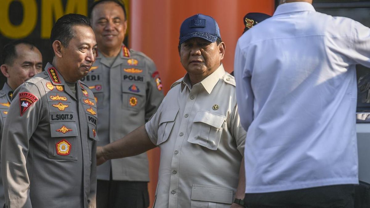 ---
Kapolri Laporkan Situasi Keamanan kepada Prabowo di Istana

---