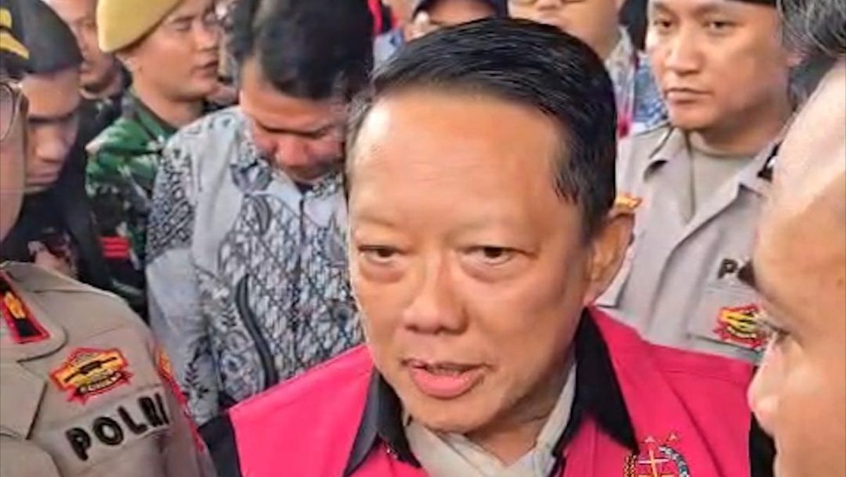 ---
Pernyataan Mengejutkan Febrie Adriansyah Saat Diterima di Kejari

---