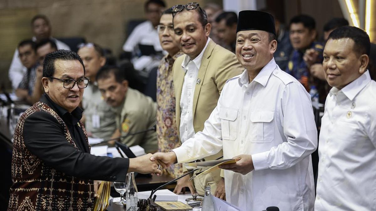 Perjalanan Nusron Wahid ke Singapura dan Malaysia Terungkap oleh Imigrasi