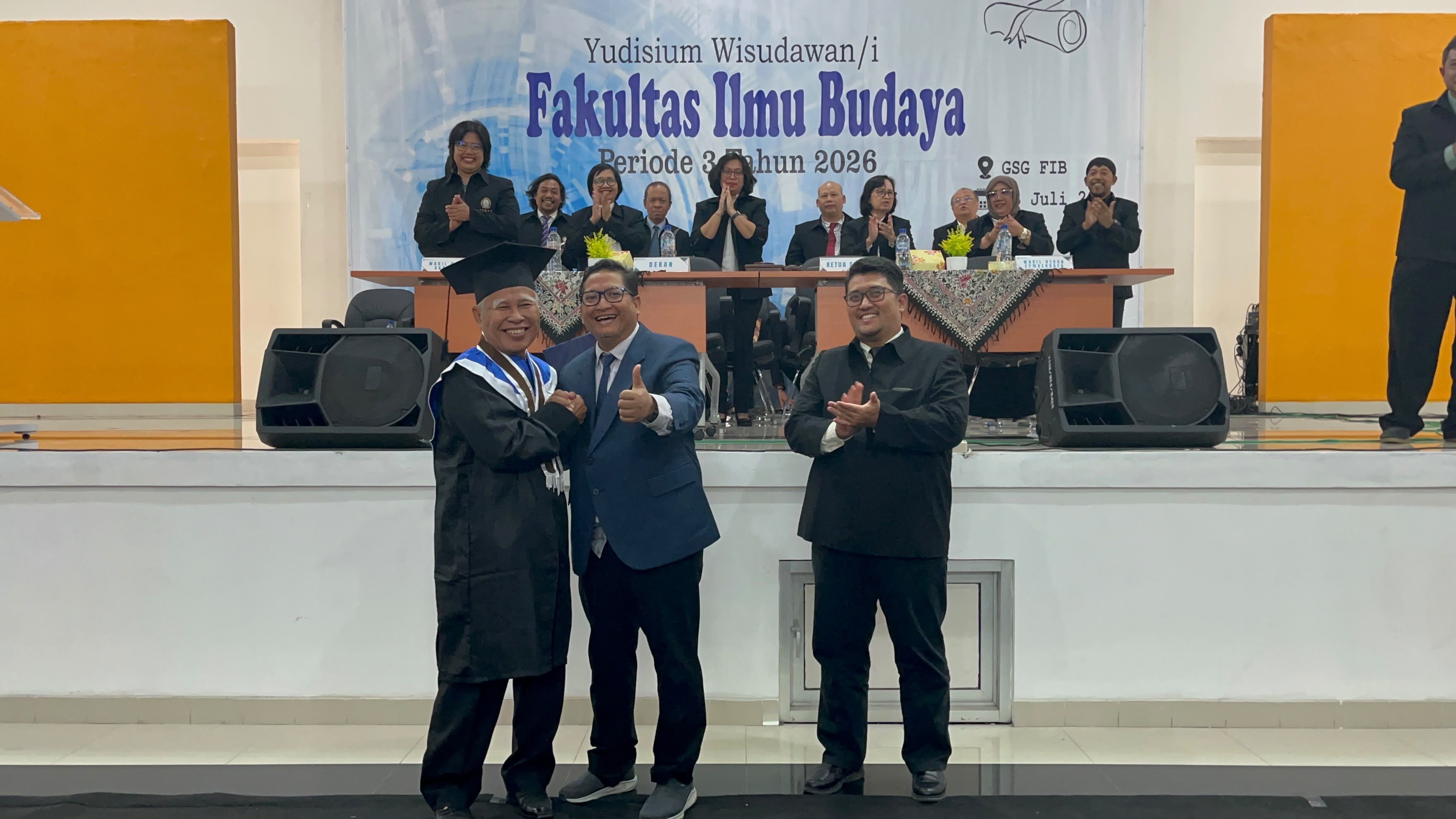 Inspirasi di Usia Senja: Lulusan Doktor Sejarah FIB UNDIP di Usia 73 Tahun