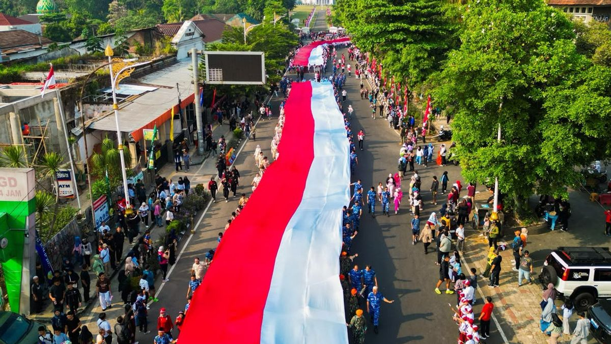 Kirab Merah Putih 500 Meter Semarakkan Festival Merah Putih Bogor 2026, Ribuan Warga Tumpah Ruah