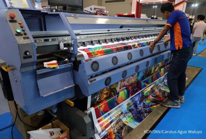 Peringatan dari Kontraksi PMI, Pemerintah Diminta Segera Stabilkan Nilai Rupiah