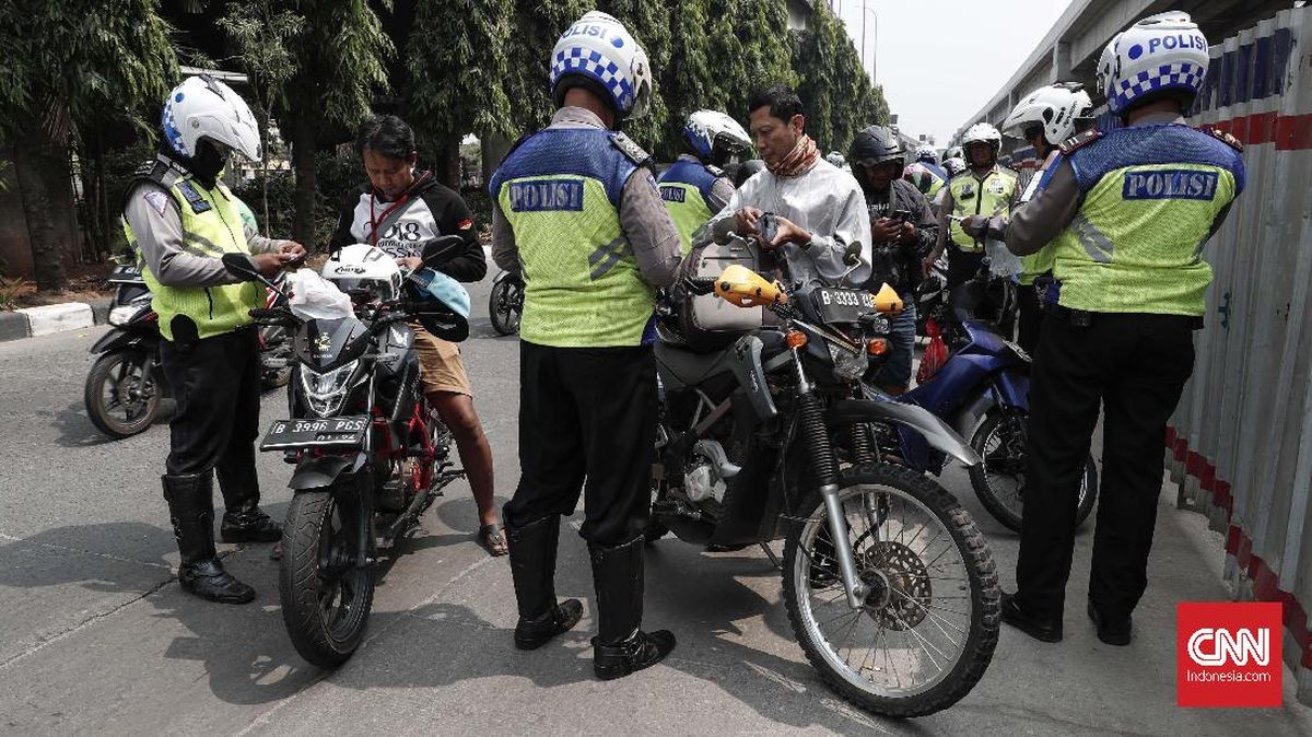 Kepala Korlantas Polri Tegaskan Denda Rp250 Ribu untuk Ban Gundul adalah Hoaks
