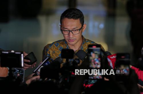 KPK Tetapkan Bupati dan Sekda Kuansing Sebagai Tersangka Setelah Penyerahan Diri