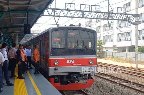 Stasiun KRL JIS Mulai Beroperasi, Menhub Siapkan Penyesuaian Jadwal