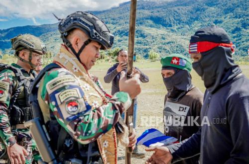 Lima Anggota OPM dari Mewoluk Kembali ke NKRI