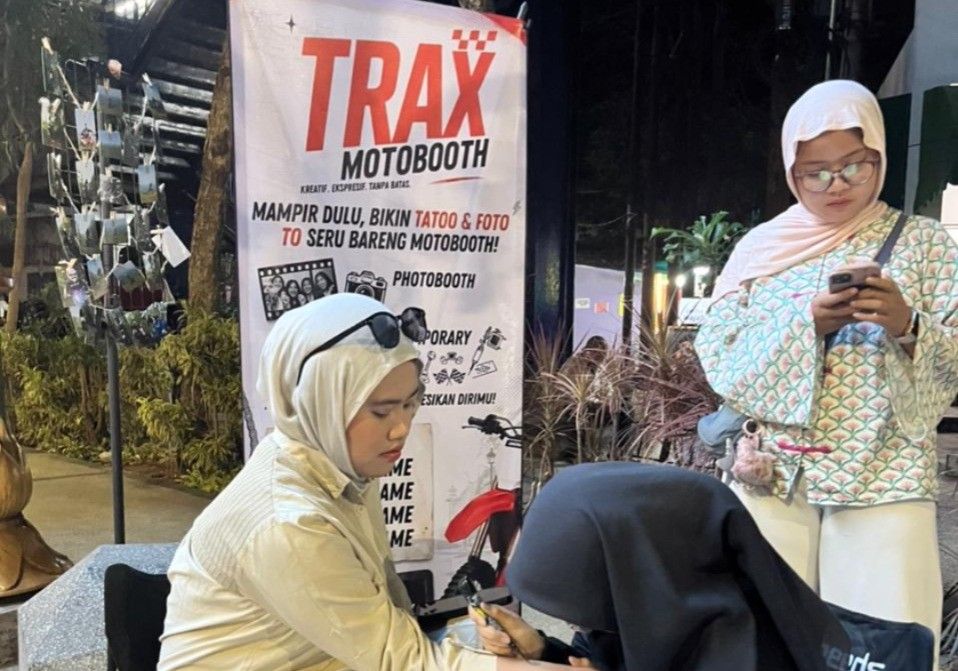 Pameran Mini Mahasiswa UMM Tampilkan Temporary Tattoo dan MotoBooth di Jawa Timur
