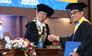 Makna Gelar Doktor bagi Ali Fikri: Tanggung Jawab Besar untuk Berkontribusi kepada Masyarakat