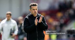 ---
Marco Silva Respon Isu Chelsea, Tidak Berkomentar tentang Masa Depannya

---