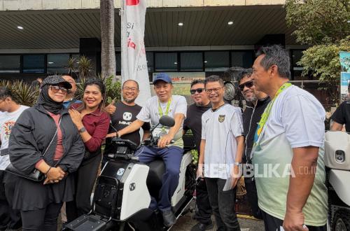 Dukungan Menteri Koperasi untuk Inovasi Motor Listrik Dalam Negeri