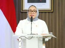 ---
Menteri PPPA Minta Maaf Terkait Usulan Pemindahan Gerbong KRL Wanita ke Tengah

---