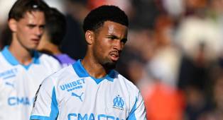 ---
Pelatih Marseille Pertanyakan Kesungguhan Harian Nwaneri

---